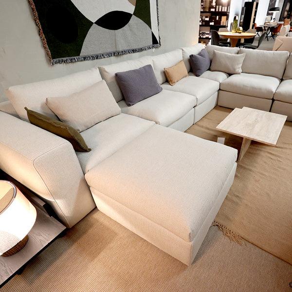 Outlet - Indoor - Homestorys