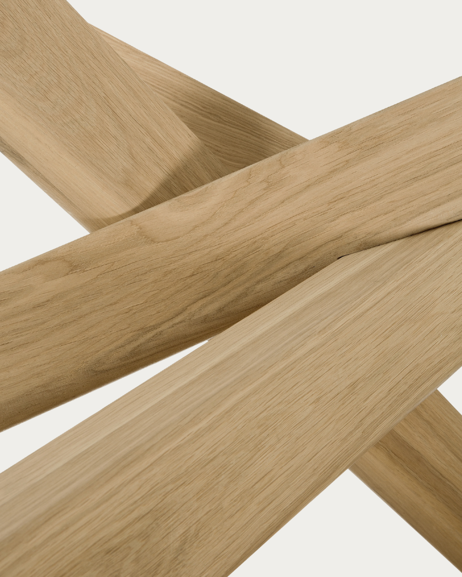 MIKADO Oval dining table