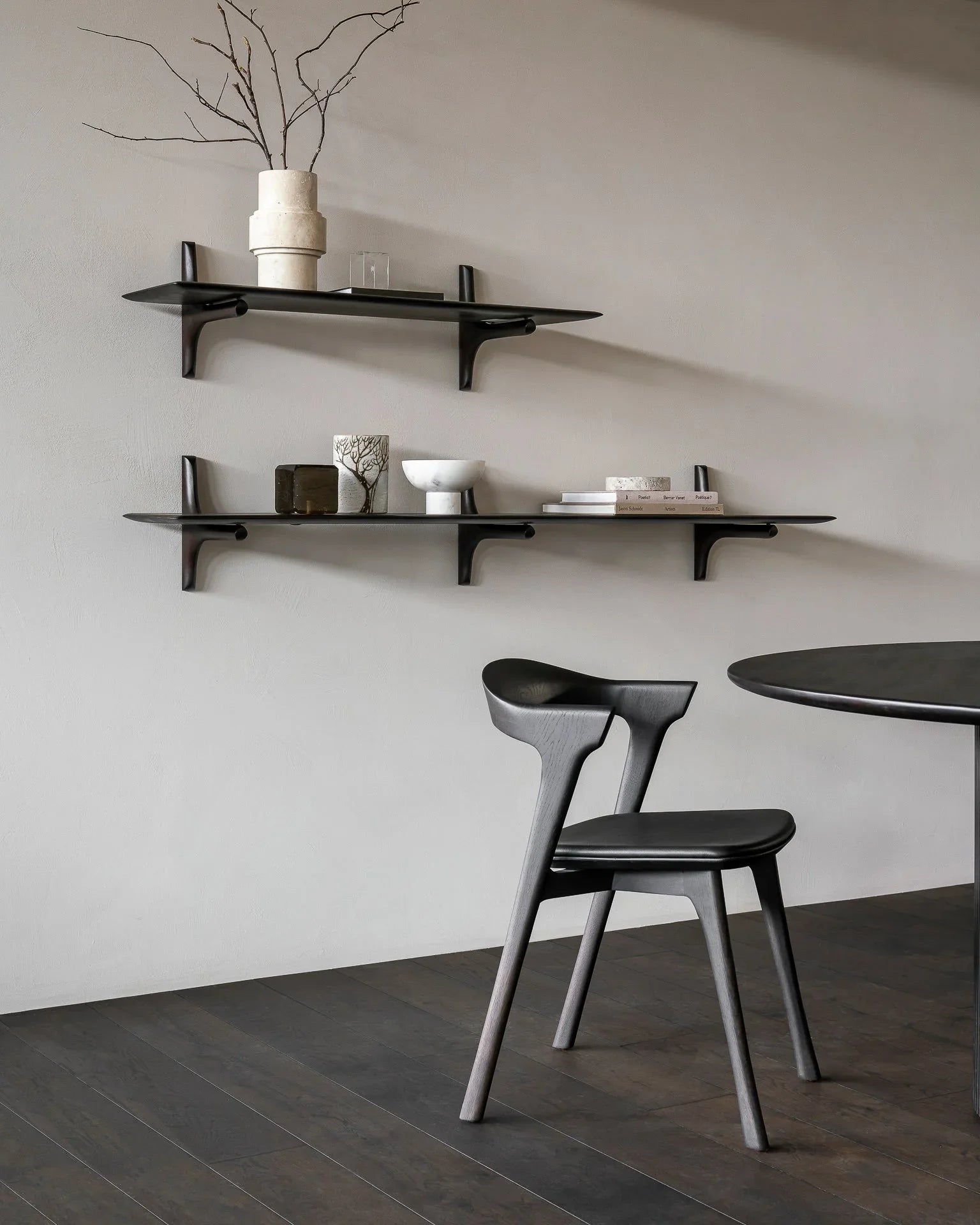 PI wall shelf