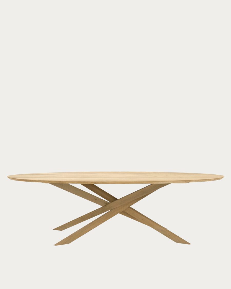 MIKADO Oval dining table