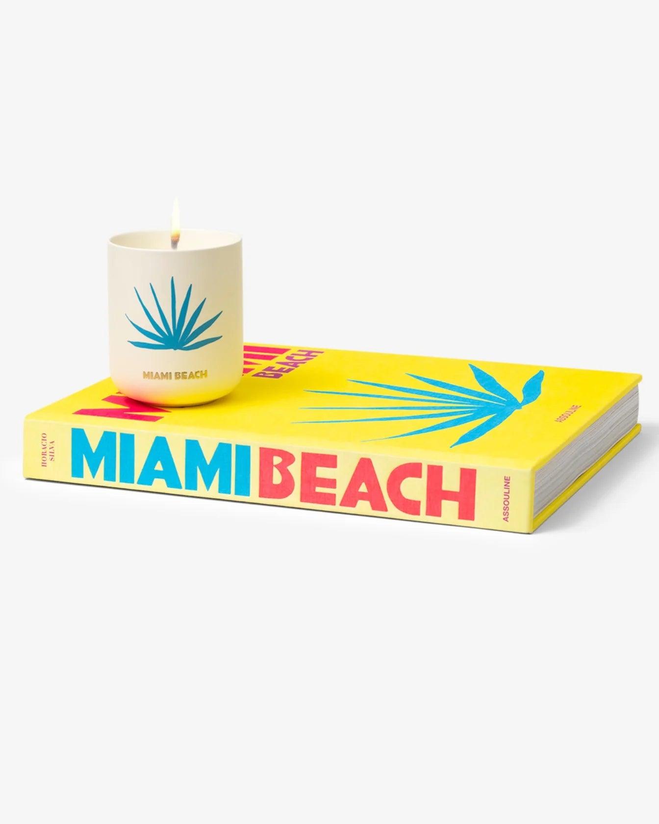 Buch Kerze TRAVEL FROM HOME Miami Beach Geschenkset | Assouline | Homestorys