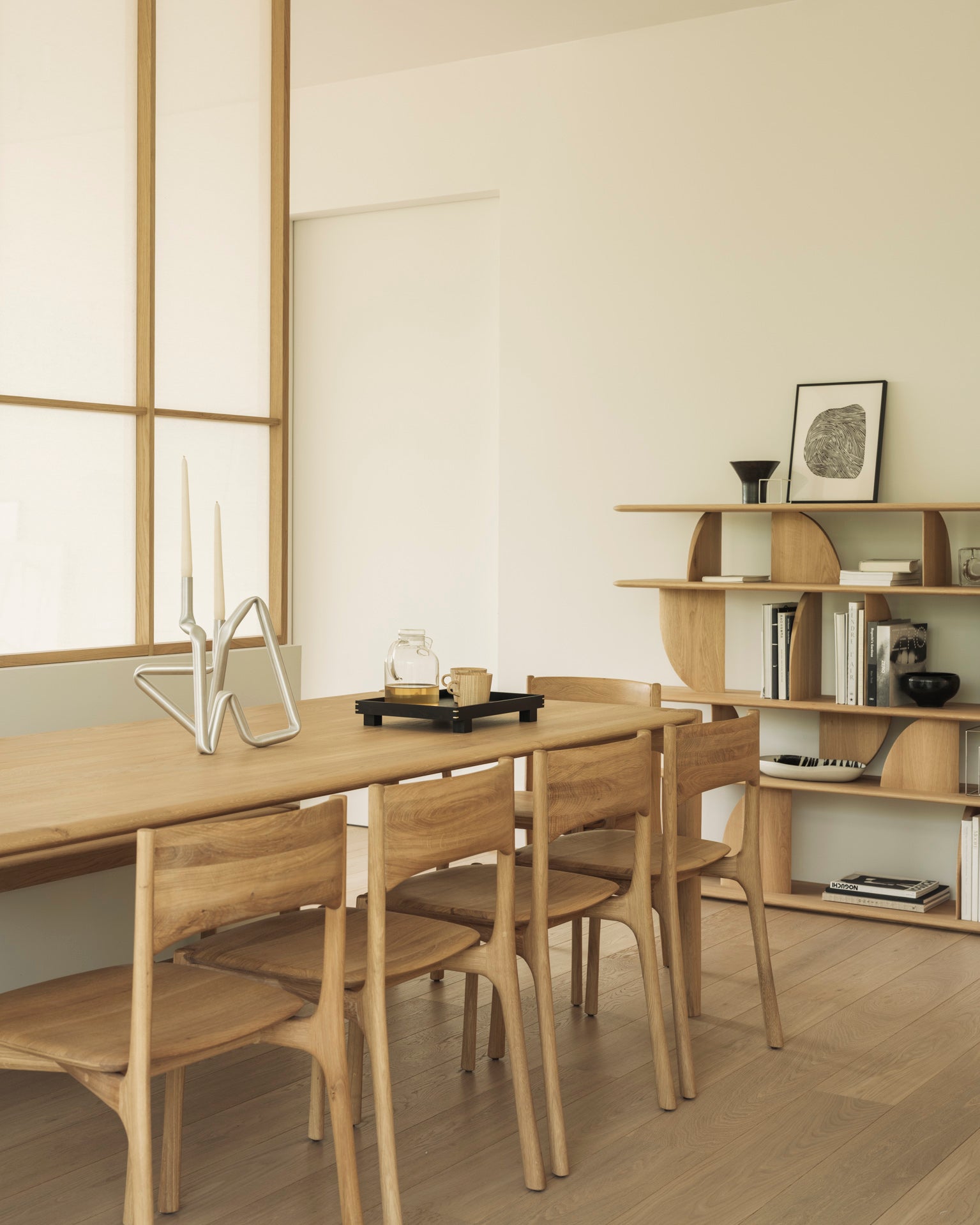 Ethnicraft PI chair made of oak in the dining area