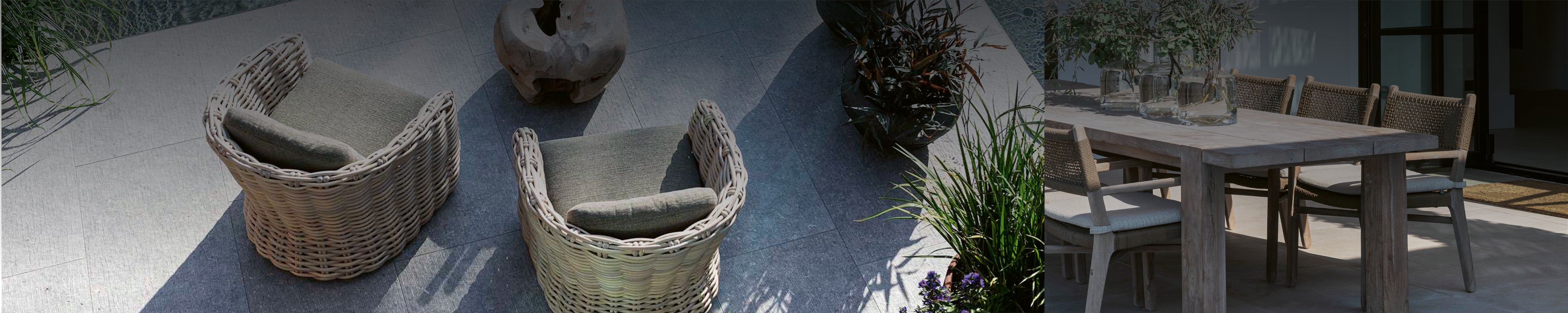 Hochwertige Teakmöbel von Gommaire auf moderner Terrasse – Outdoor-Essbereich und geflochtene Sessel und Stühle.