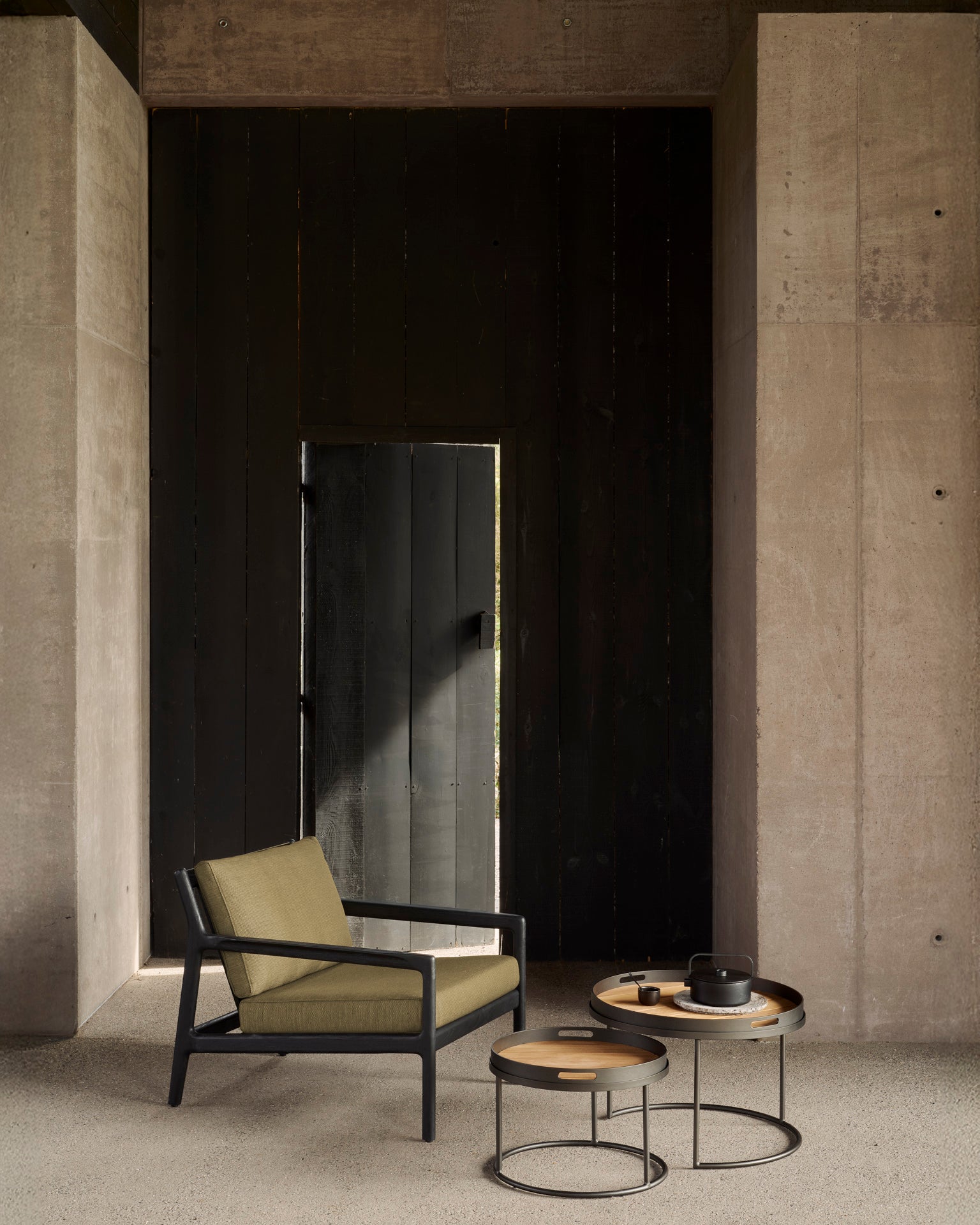 Outdoor coffee table set