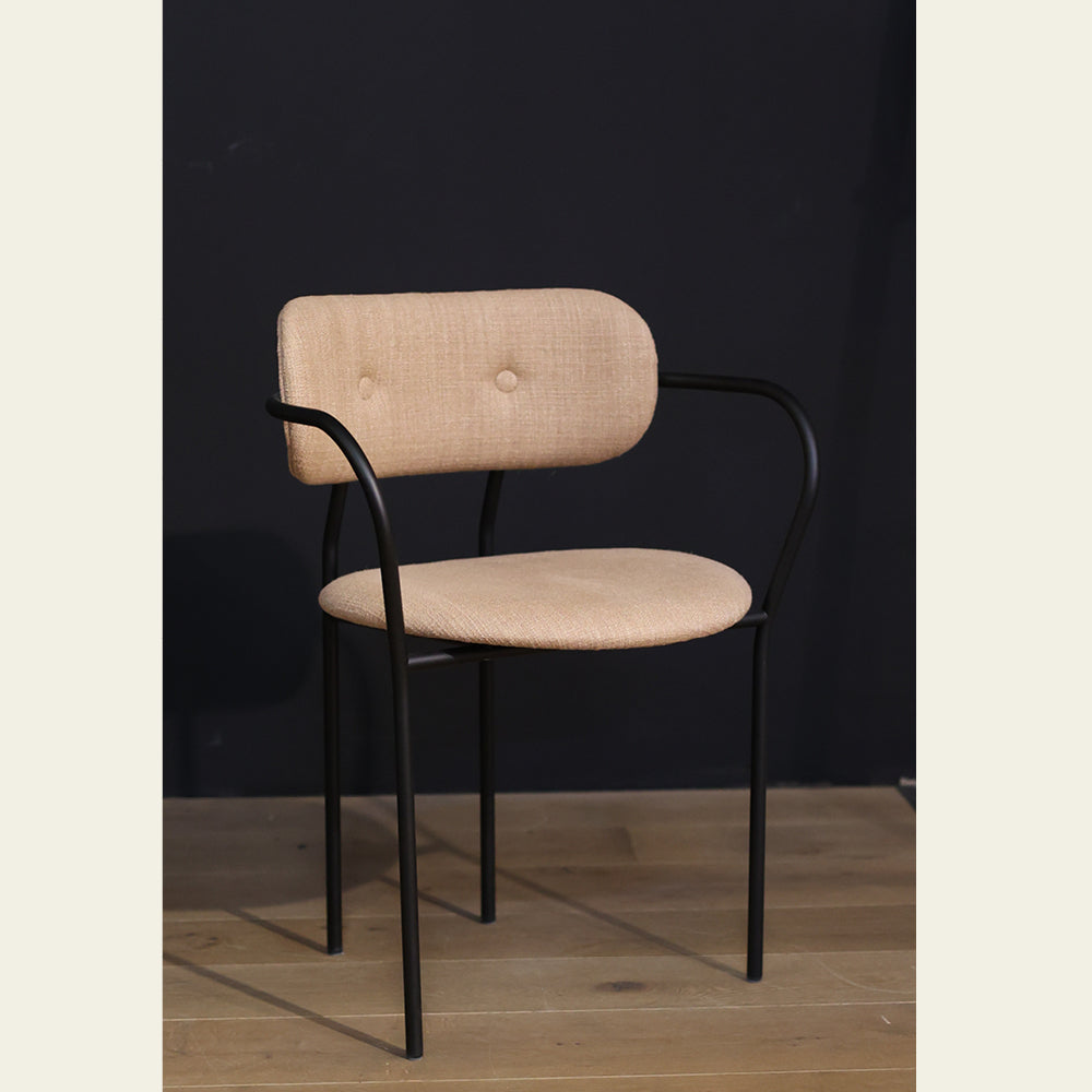 EXPO Gubi COCO Chaise avec accoudoirs