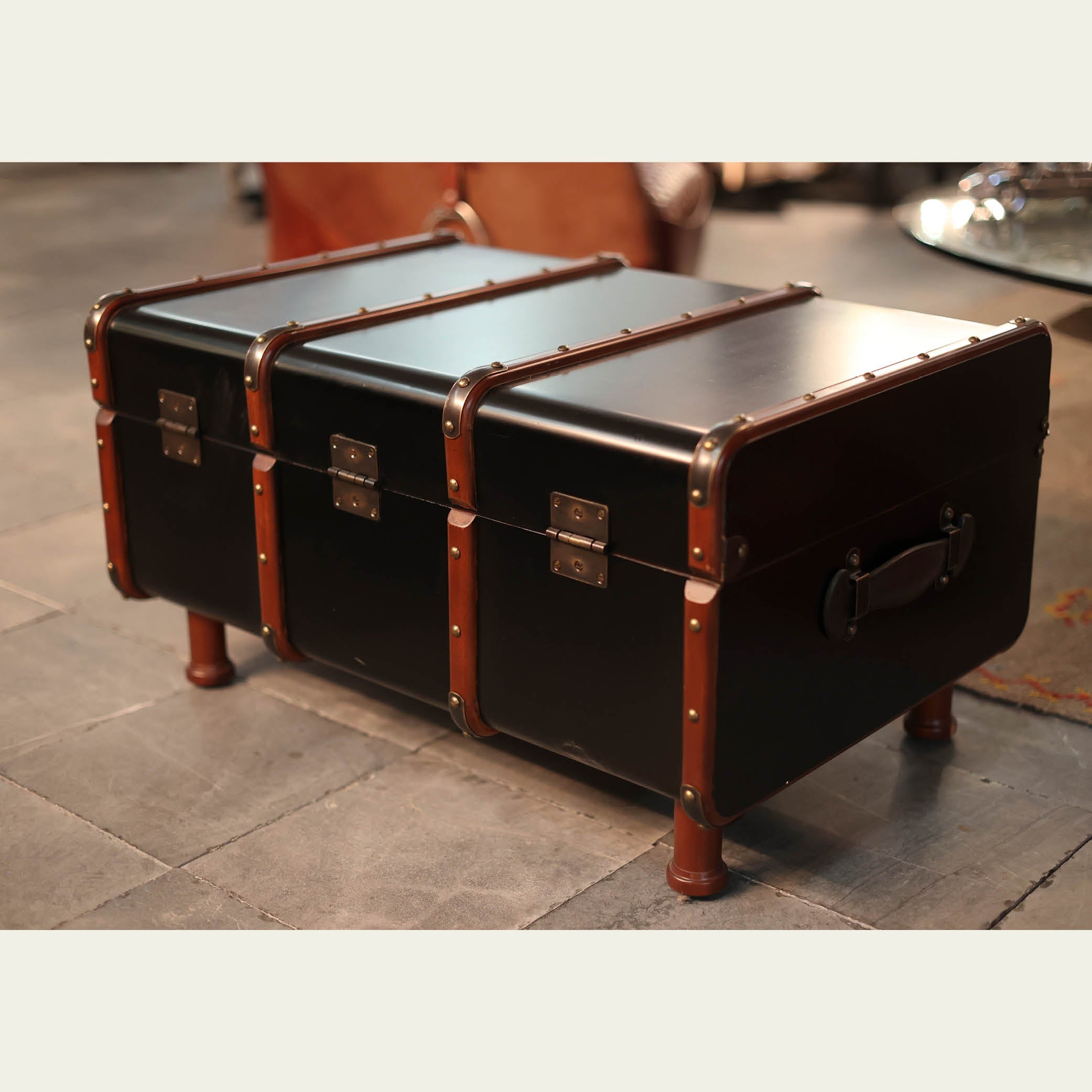 EXPO Authentic Models STATEROOM TRUNK coffee table