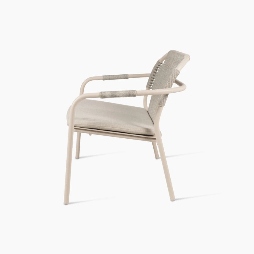 Canapé de jardin CLEO de Vincent Sheppard : détail avec corde tressée en polypropylène, couleur Dune White