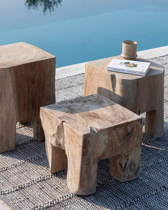 DOBLO side table from Gommaire in an outdoor living room - stylish & functional