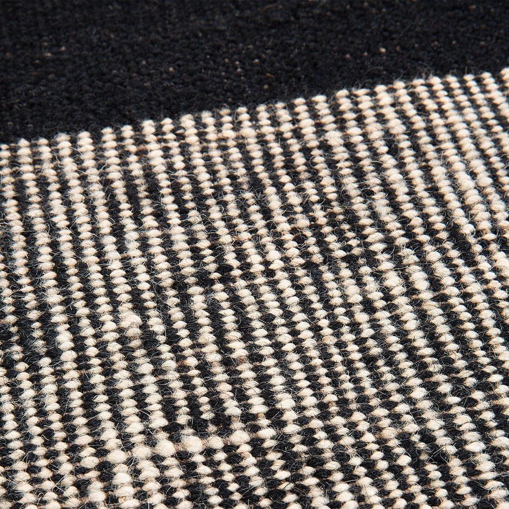 Teppich BLACK DOTS | Ethnicraft | Homestorys