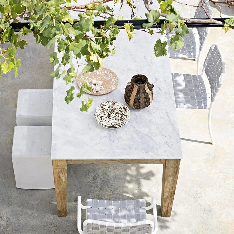 Jeko 34 Esstisch aus Teak von Gervasoni – authentischer Ethno-Style für gemütliche Outdoor-Lounges