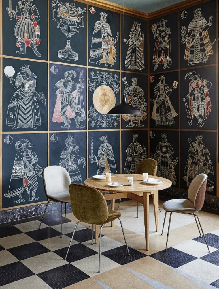 Gubi - Esstischstuhl BEETLE - Gepolstert - 10037545 | Homestorys