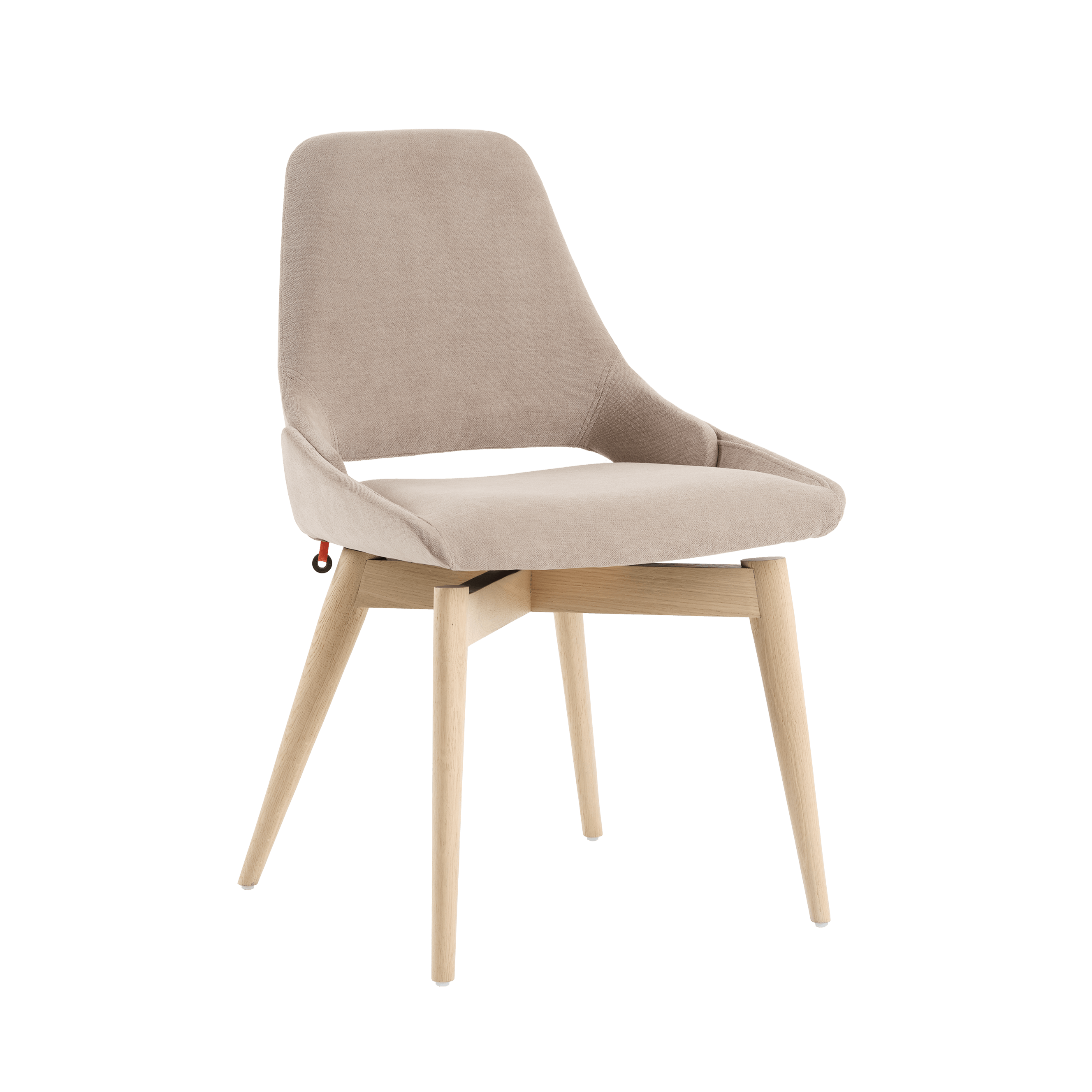 Mobitec LOTUS C0110 – schräg von vorne fotografiert, zeigt die ausgewogene Proportion von Sitz und Rücken