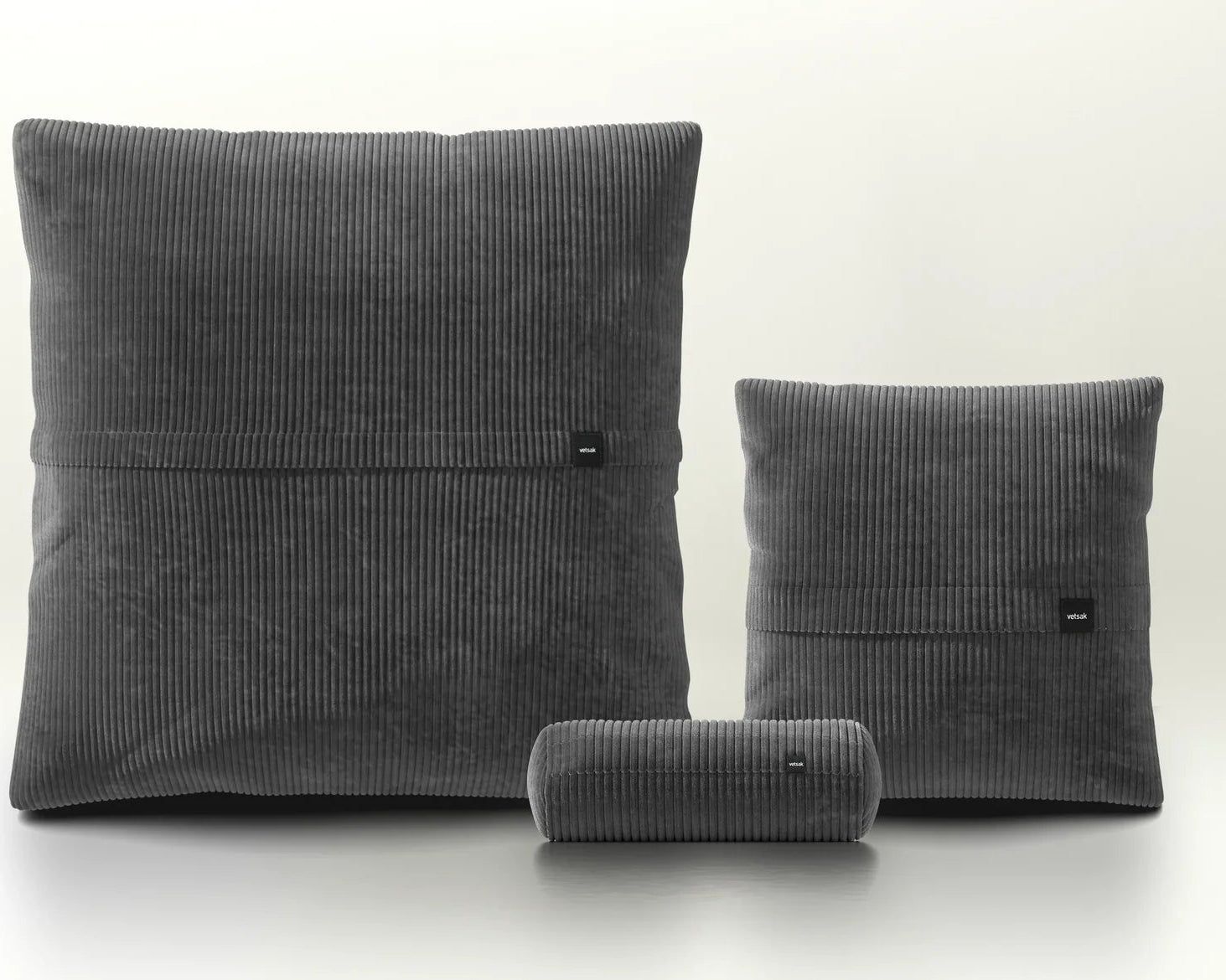 Dunkelgraues Vetsak Kissen Set 2 aus Cord Velour – modern und vielseitig kombinierbar