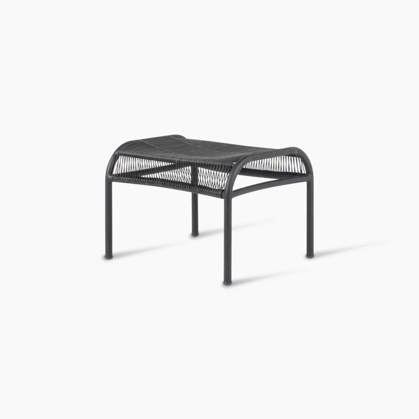 Tabouret LOOP de Vincent Sheppard, avec assise tressée et structure en aluminium noir