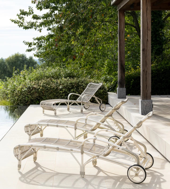 Vincent Sheppard LUCY Sun Lounger with a Nostalgic Design by the Pool