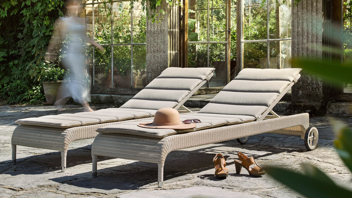 Vincent Sheppard SAFI Sun Lounger in Old Lace with Polyethylene Weave in the Garden