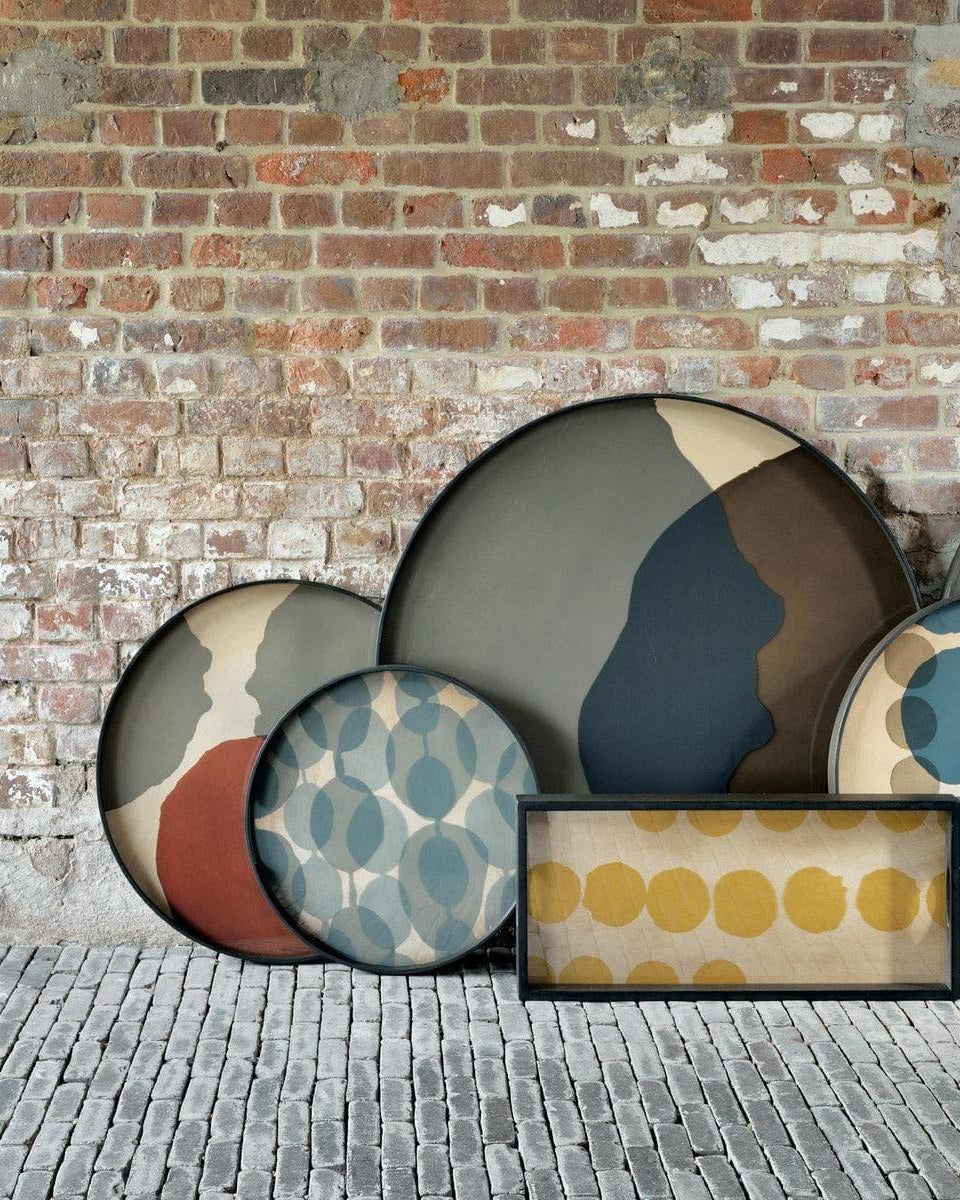 Tablett TRANSLUCENT SILHOUETTES Connected Dots - Ø48 | Ethnicraft | Homestorys