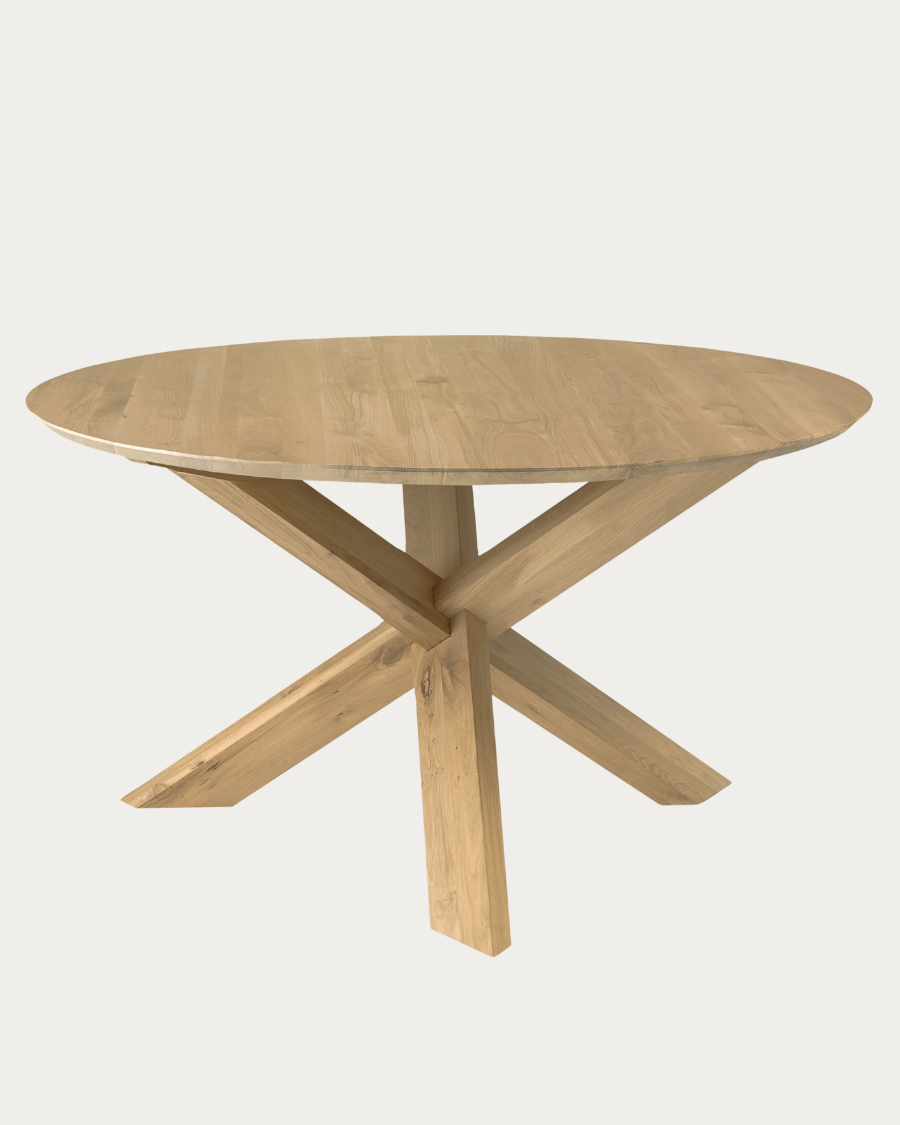 CIRCLE dining table