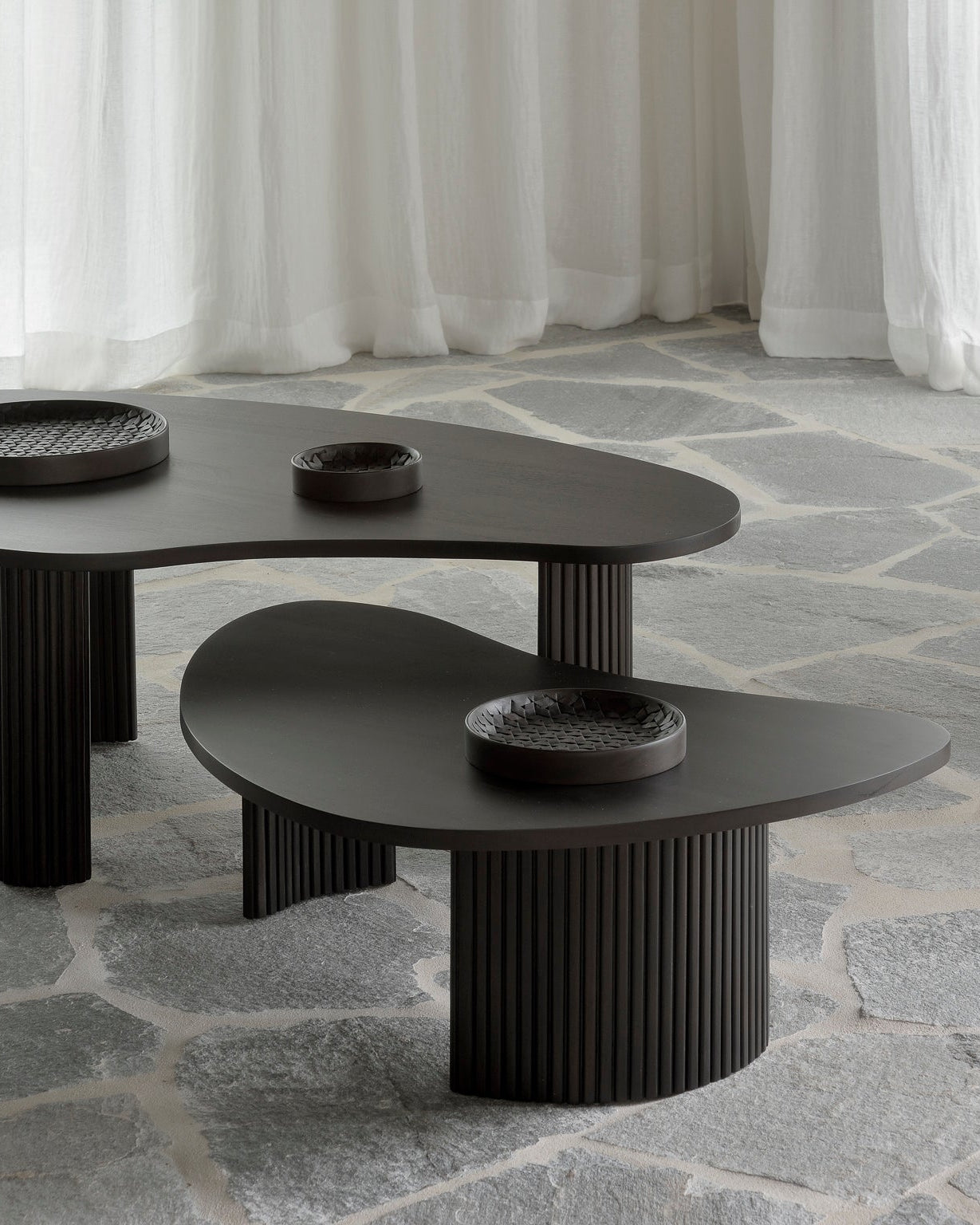 BOOMERANG coffee table