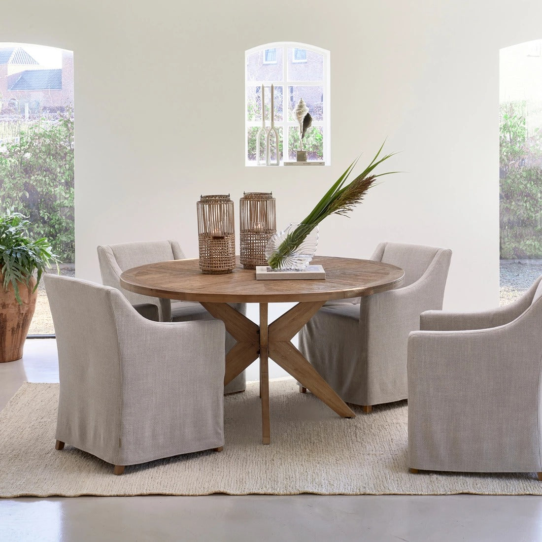 PORTLAND dining table