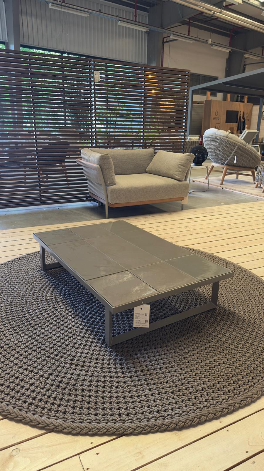 Table basse Cane-line GLAZE couleur taupe, à utiliser en Outdoor