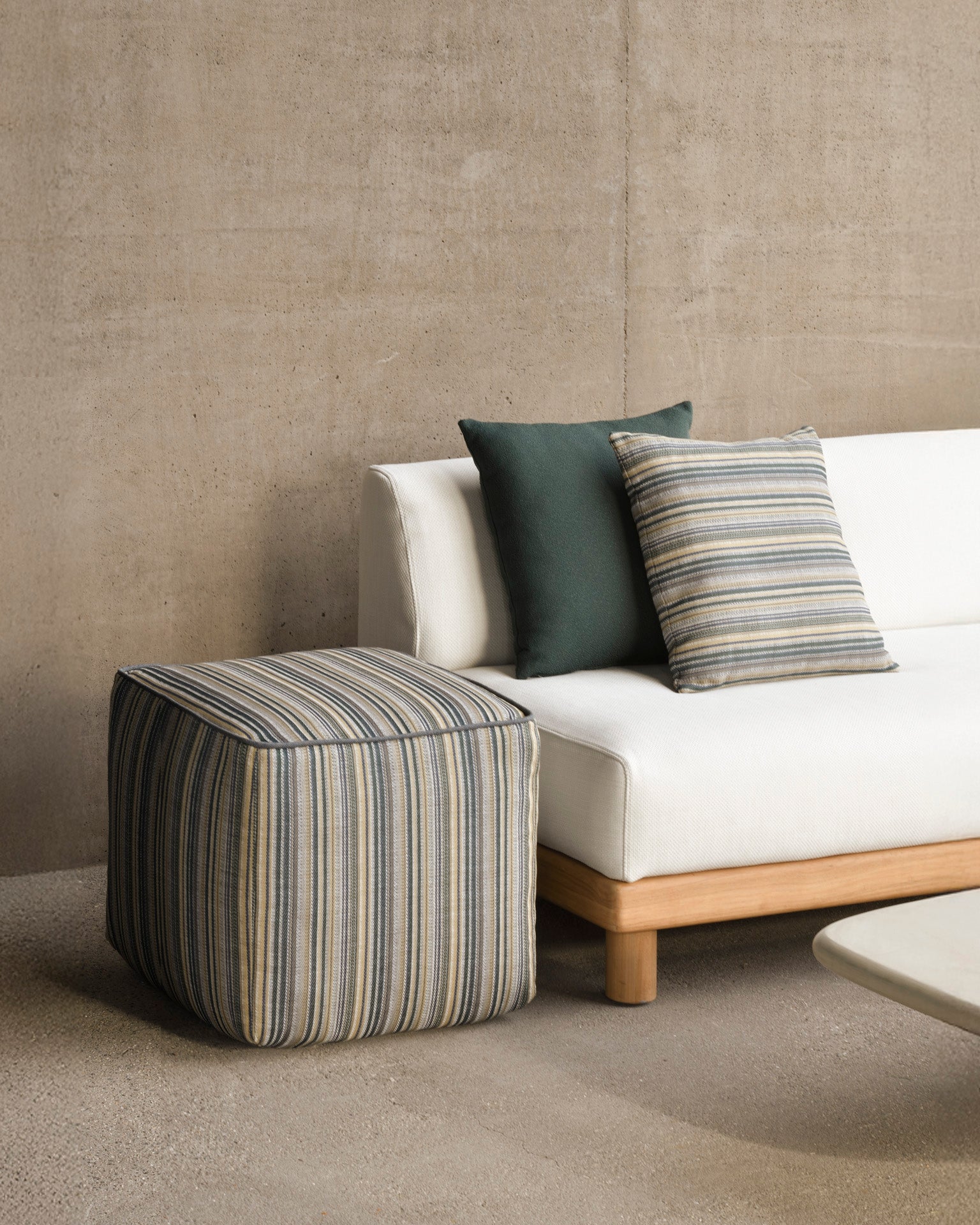 ZAHARA OUTDOOR cushion