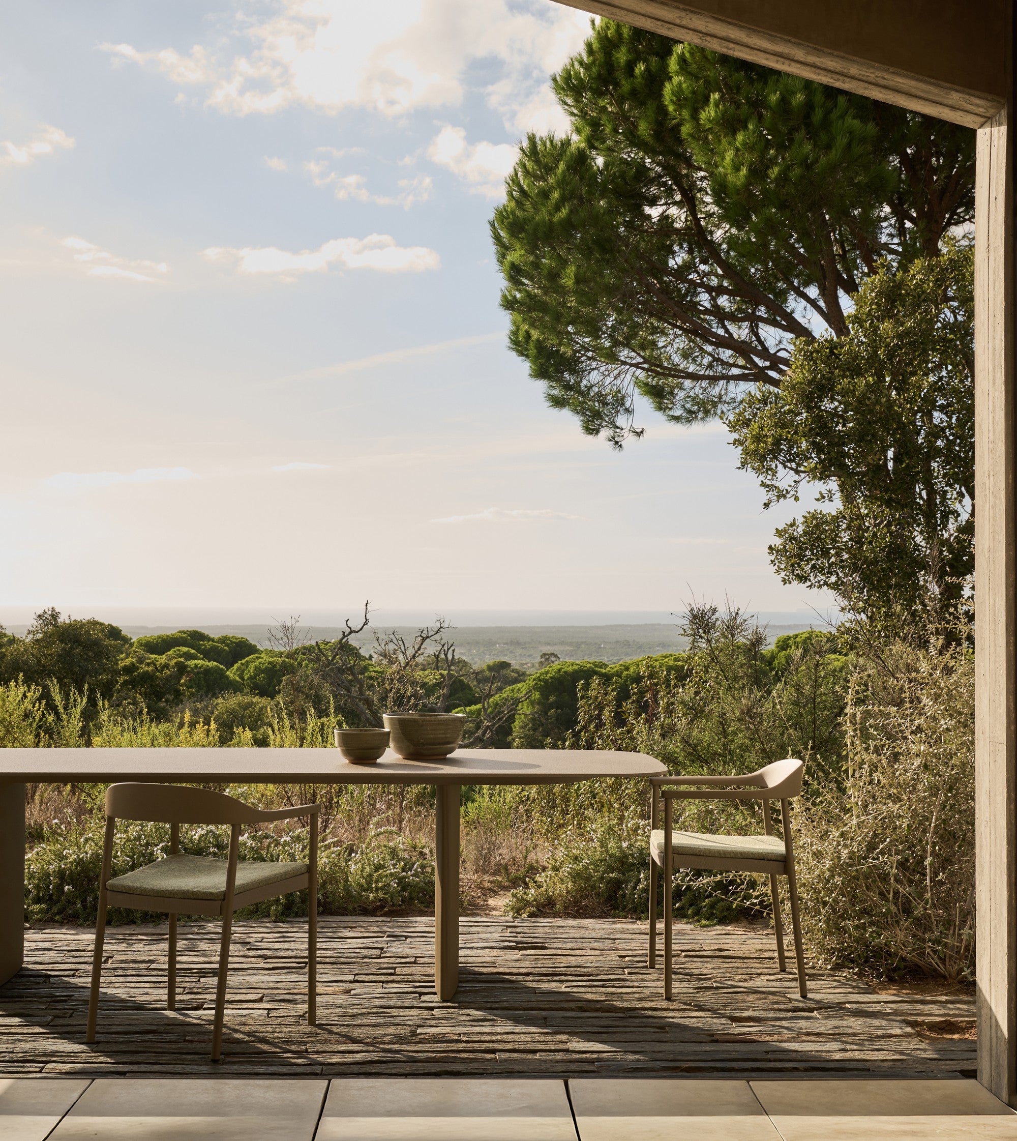 Garden chair with armrests ILLUM