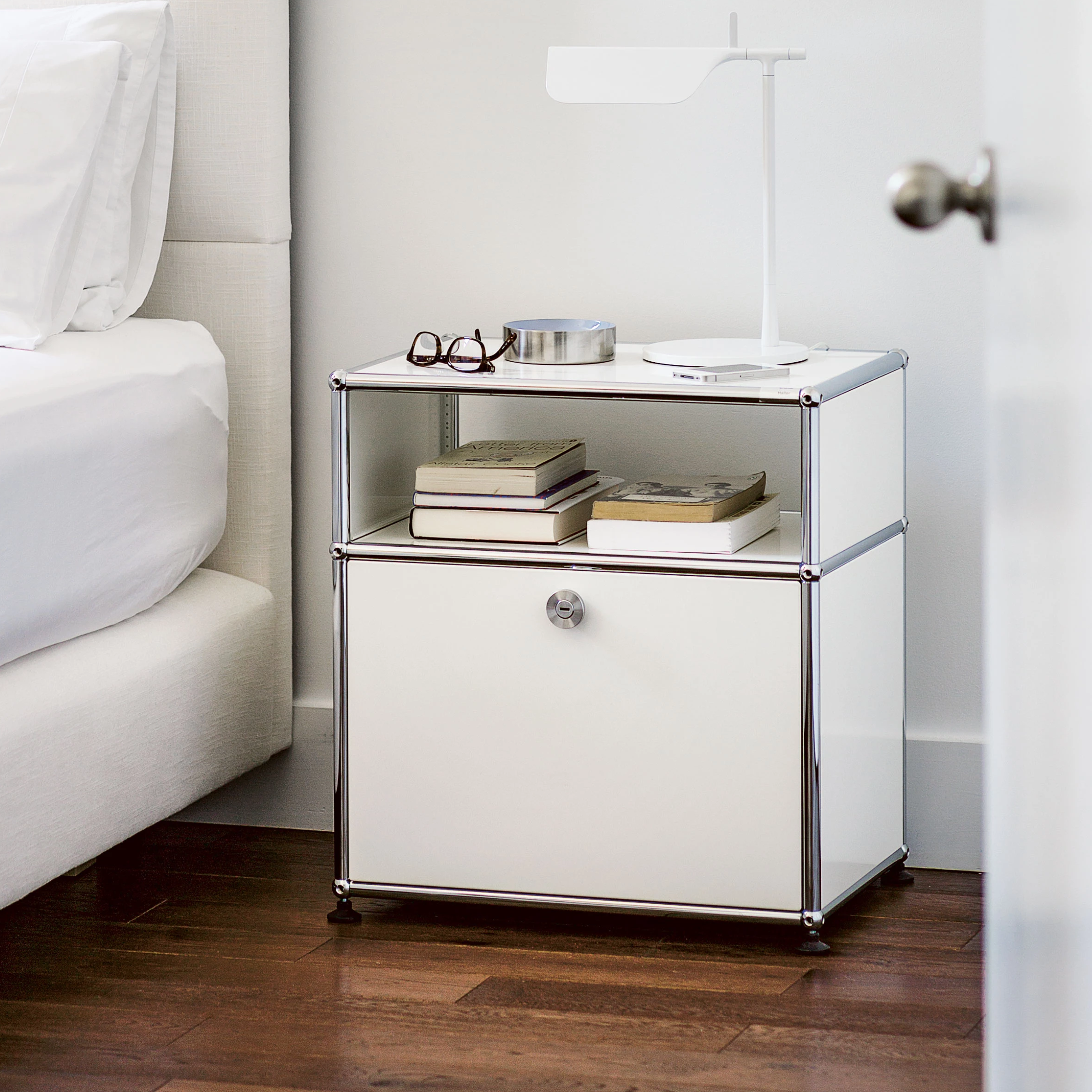 Bedside table M55