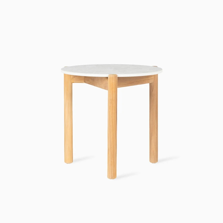 Vincent Sheppard ODA Round Side Table with a teak frame and a ceramic top in the color “Shards”