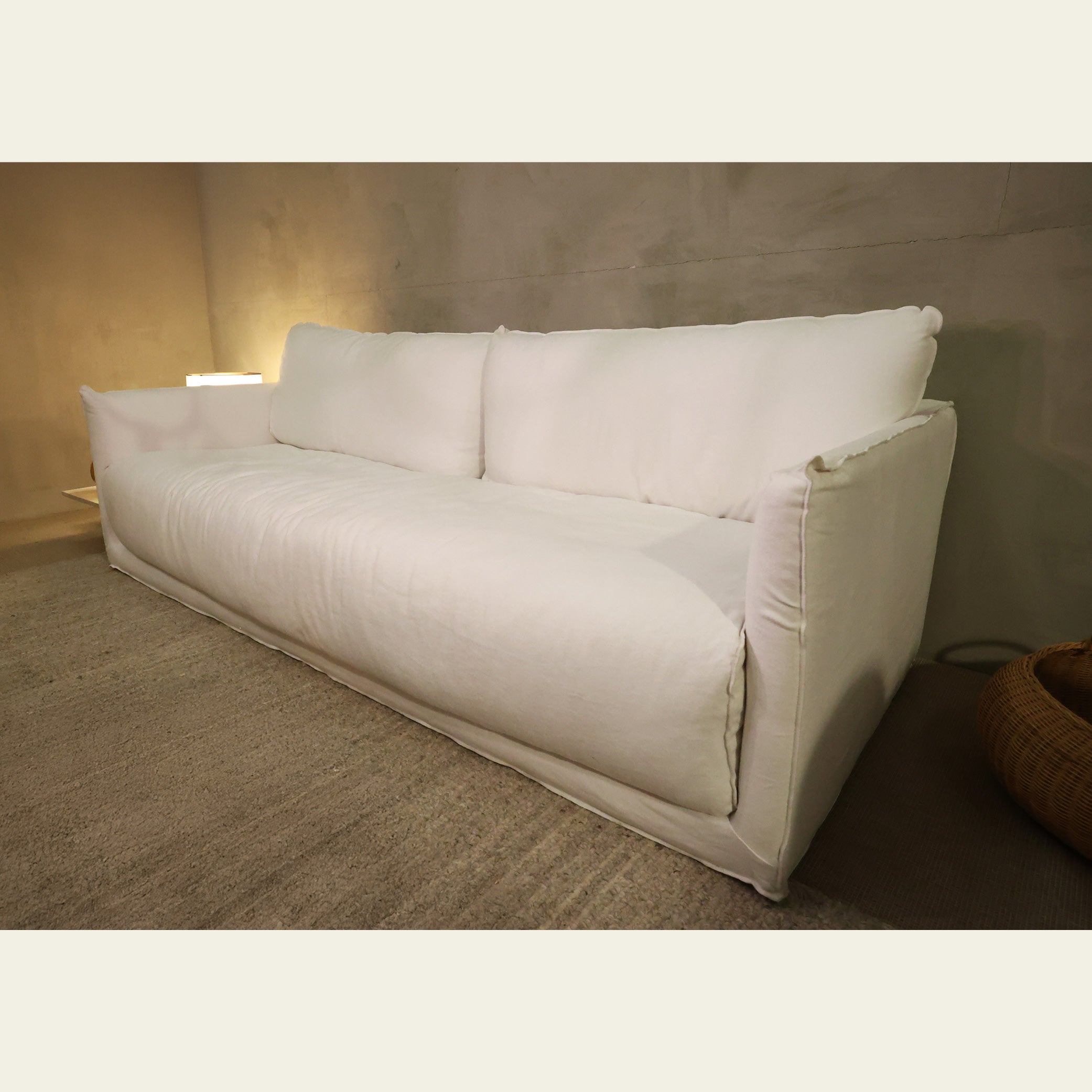 EXPO Timothy Oulton WHITECLIFF Sofa