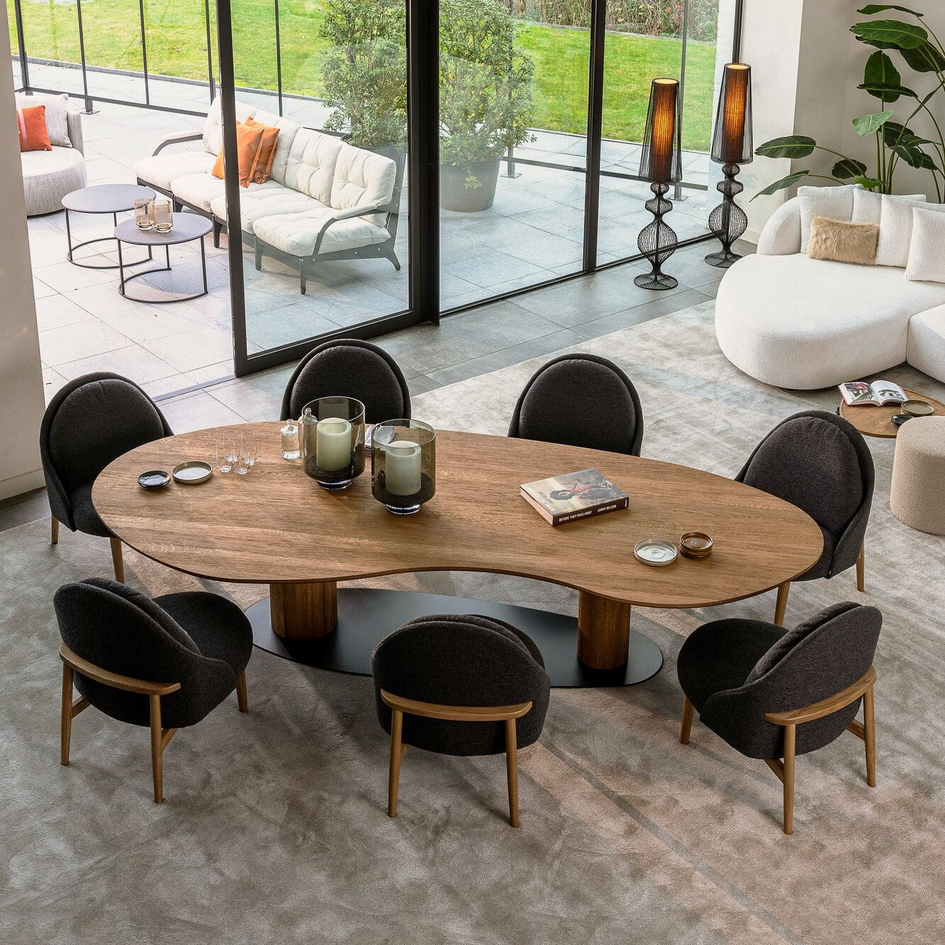 Dining table bardi