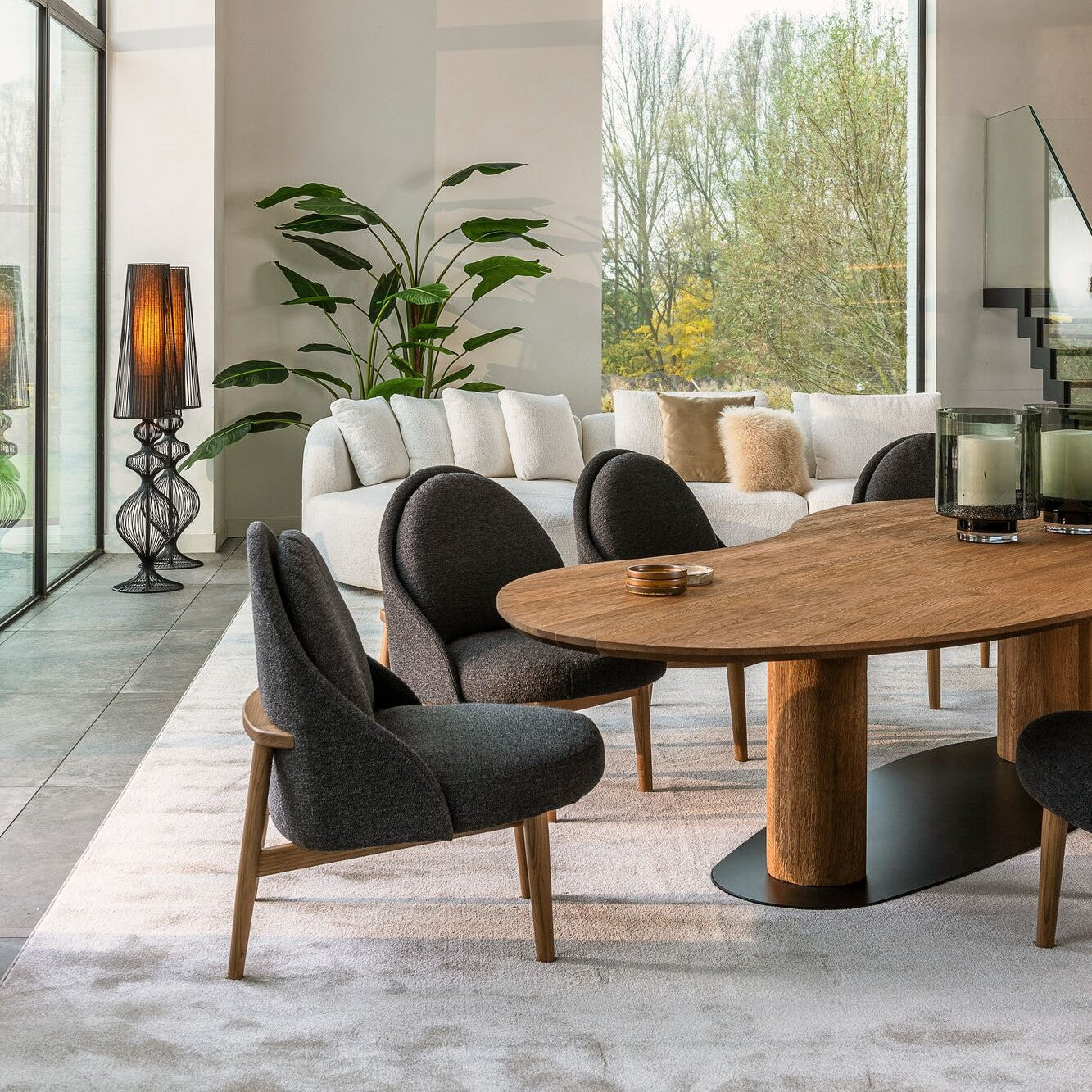 Dining table bardi