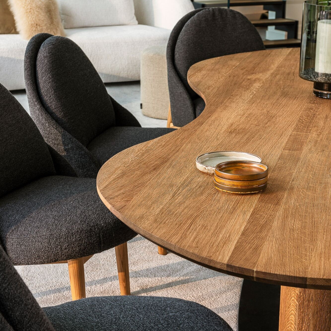 Dining table bardi