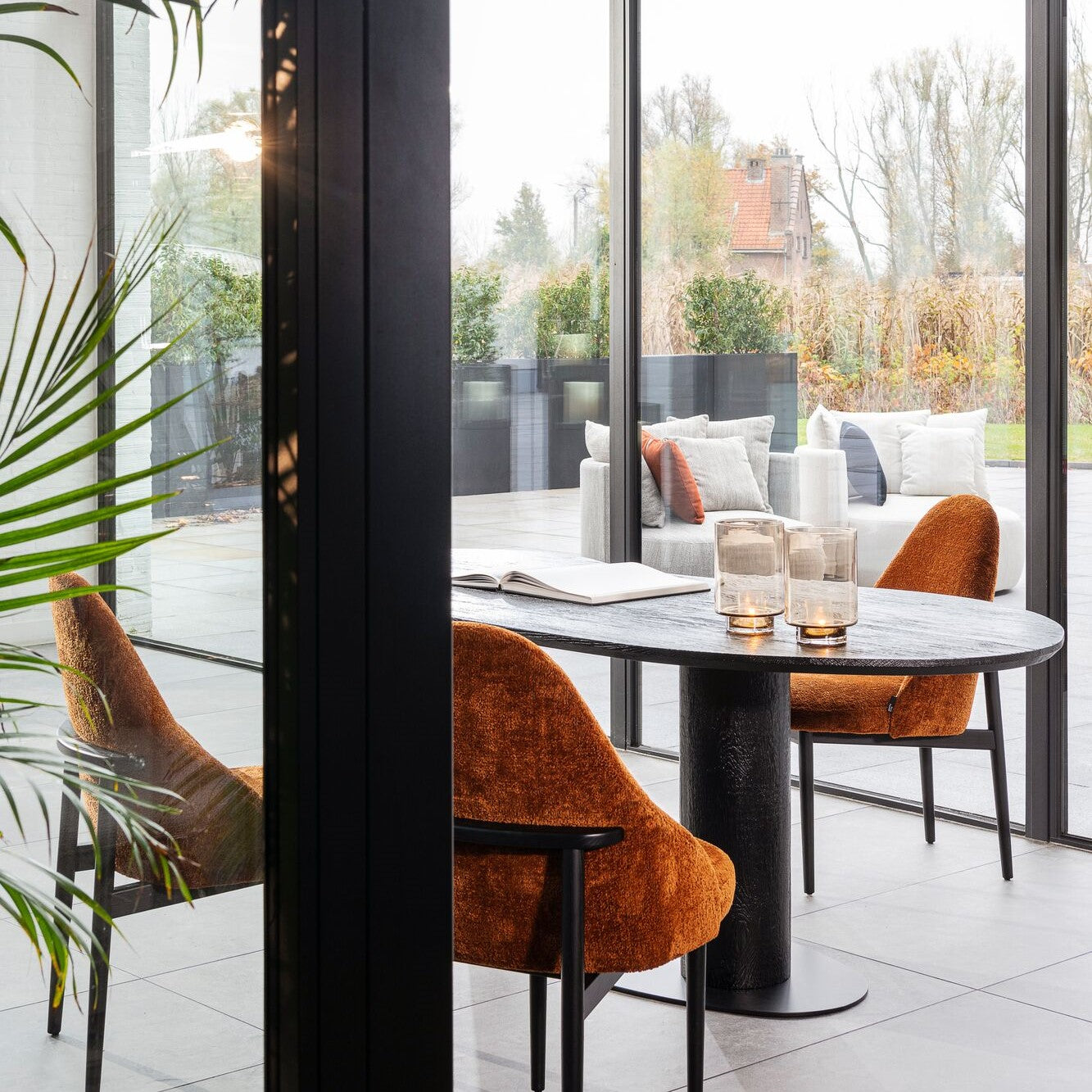 Dining table bardi