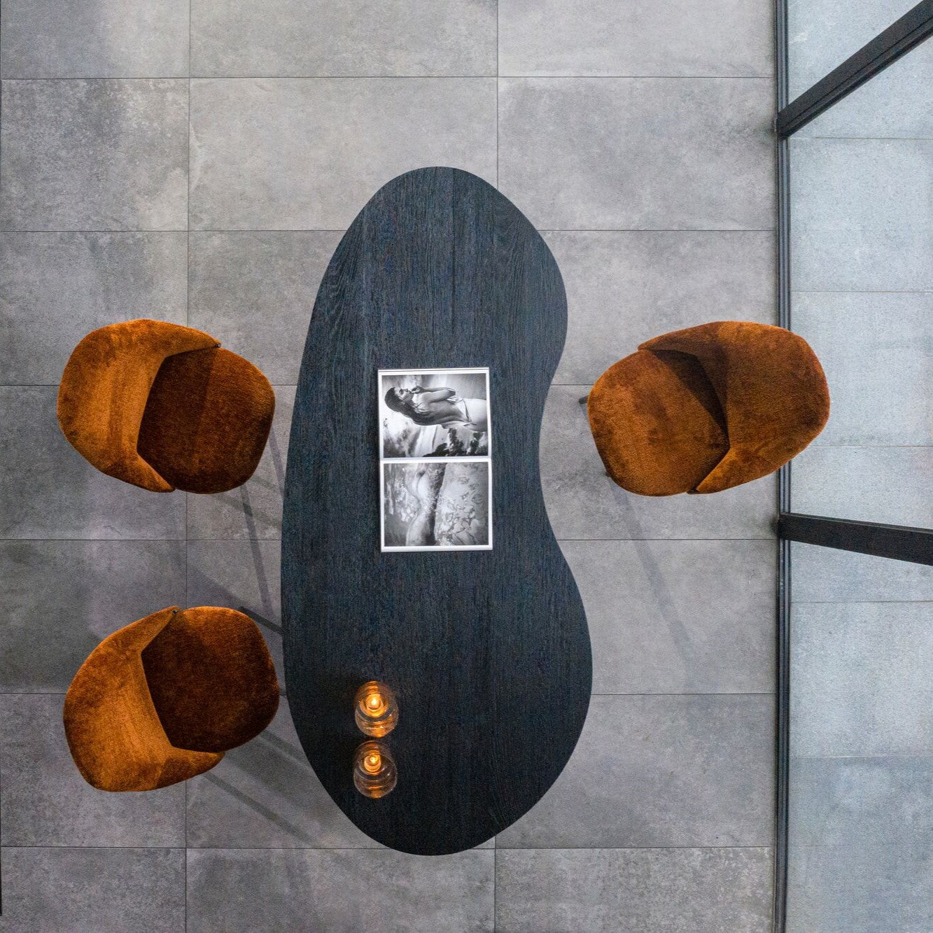 Dining table bardi