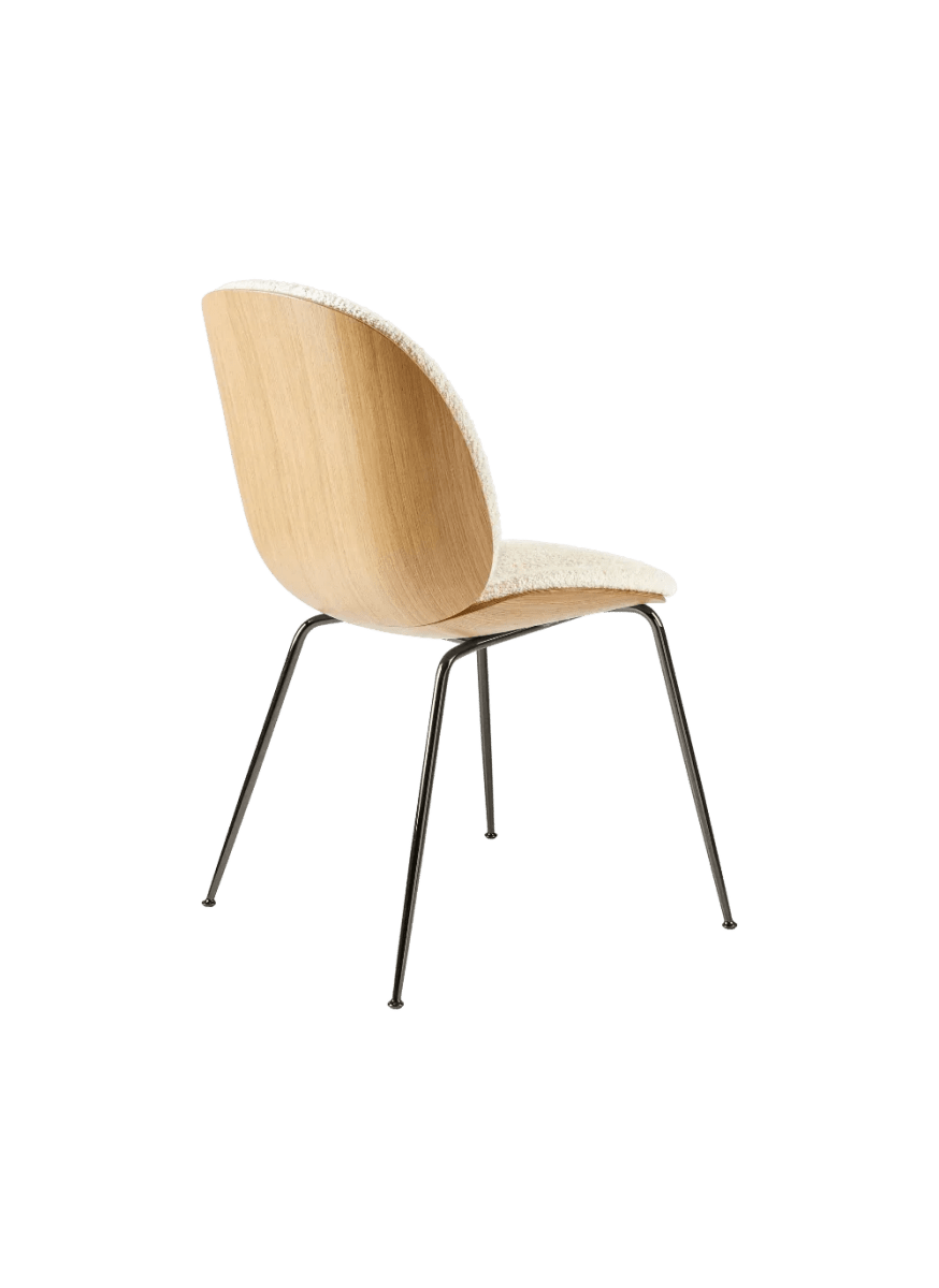 Gubi - Esstischstuhl BEETLE - 3D Furnier - 10111801 | Homestorys