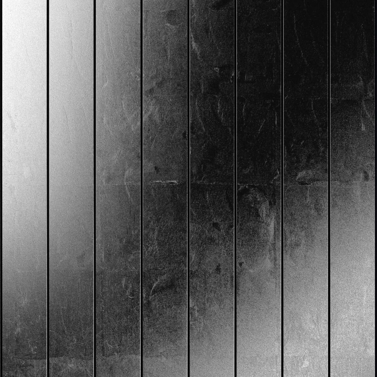 Qlocktwo - Wanduhr MOON MIDNIGHT -  | Homestorys