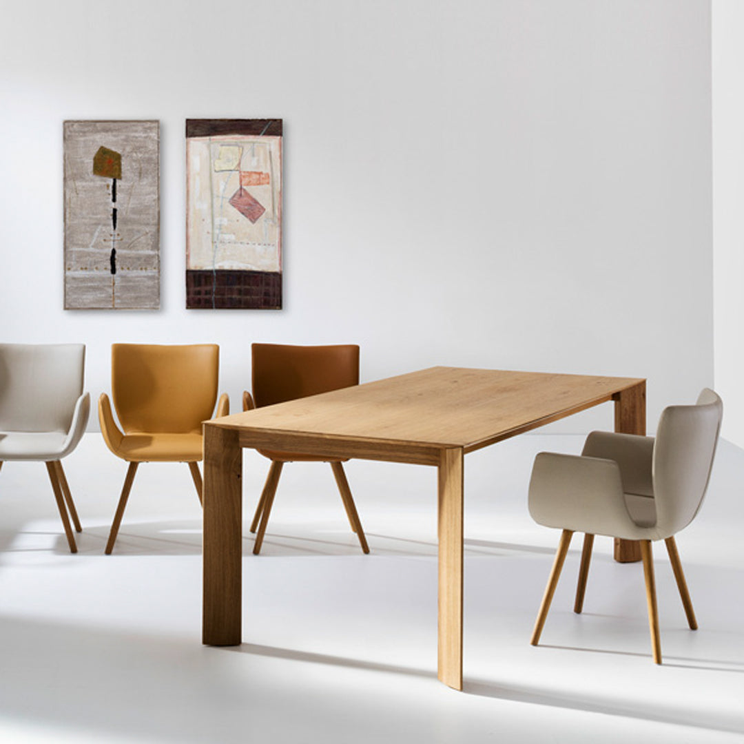 SR1 Light dining table