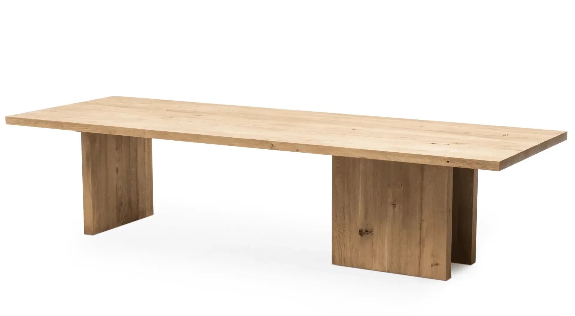 Rechteckiger Esstisch SYLVIA aus massivem Teakholz – elegantes, zeitloses Design mit natürlicher Holzstruktur und stabiler Konstruktion für stilvolle Essbereiche drinnen und draußen