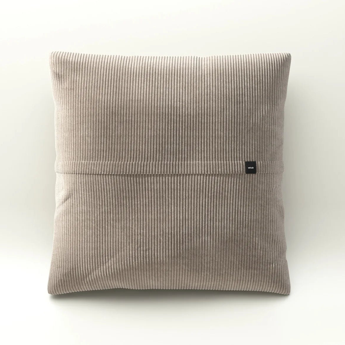 Jumbo Kissen von vetsak aus Cord Velour in Platinum – großflächiger Komfort in hellem Grau mit markanter Struktur