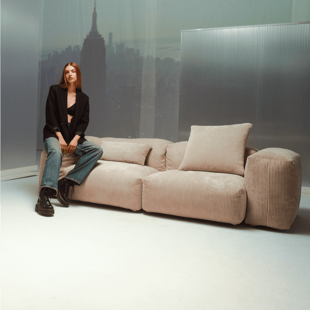 Modulares Seitenteil PIQUE 63x31 von Vetsak – seitlich eingebaut in stilvoller Lounge-Kombination