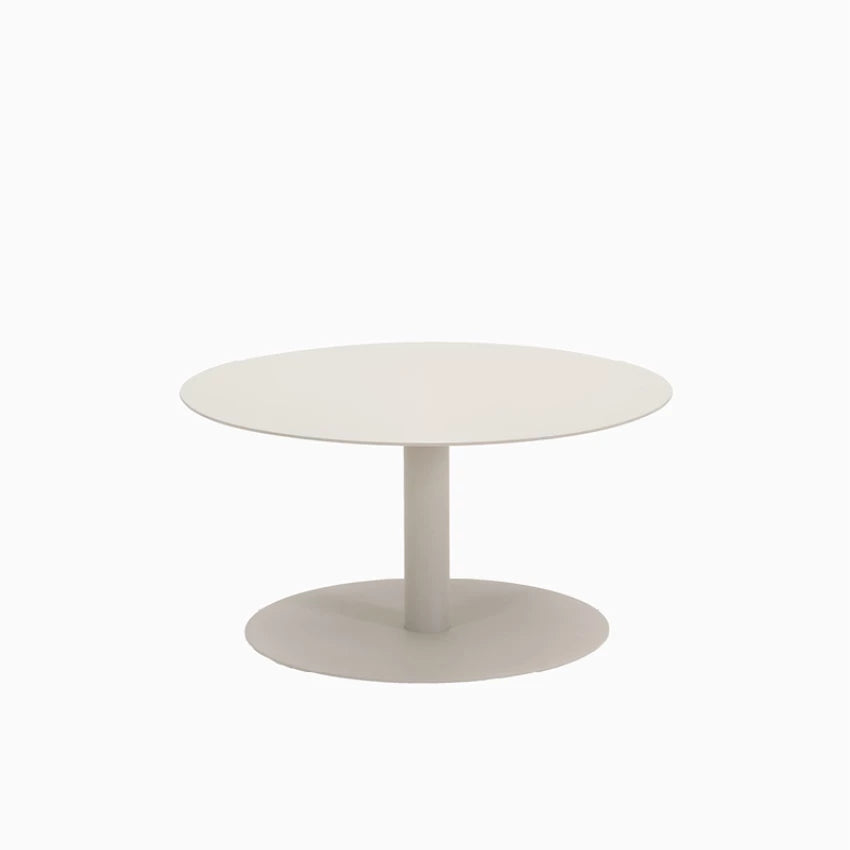 Vincent Sheppard KODO Round Coffee Table with a powder-coated aluminum frame in Dune White.