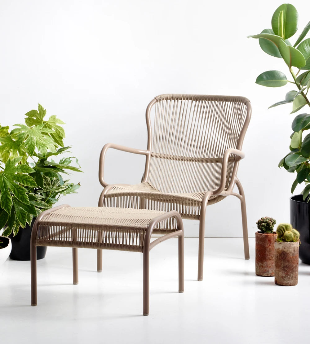 Tabouret LOOP de Vincent Sheppard avec fauteuil lounge LOOP